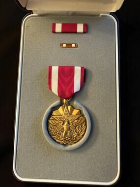 U.S. Air Force Meritorious Service Medal Set with Ribbon & Lapel Pin in Case